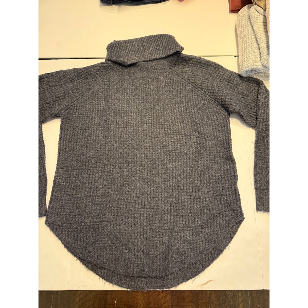 Kuhl Waffle Knit Cowl Neck Sweater Gray Curved Hem Pullover Womens Medium 4411